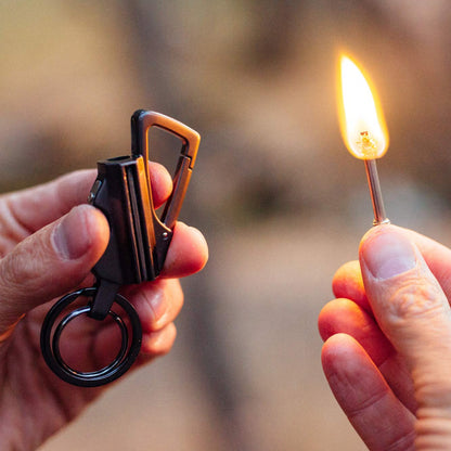 🔥 Final Day – 70% OFF! 🔥 3-in-1 Permanent Match Carabiner Keychain